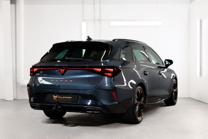 2026 Cupra Leon V Sportstourer, photo 2
