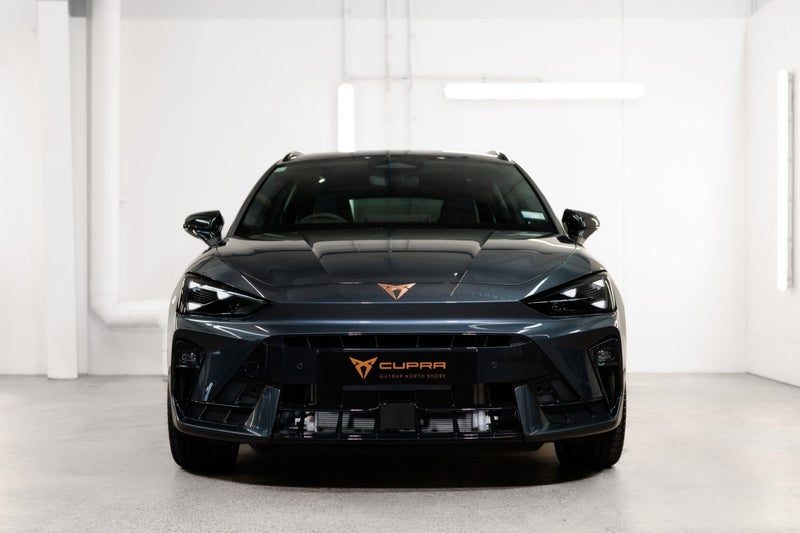 2026 Cupra Leon V Sportstourer, photo 3