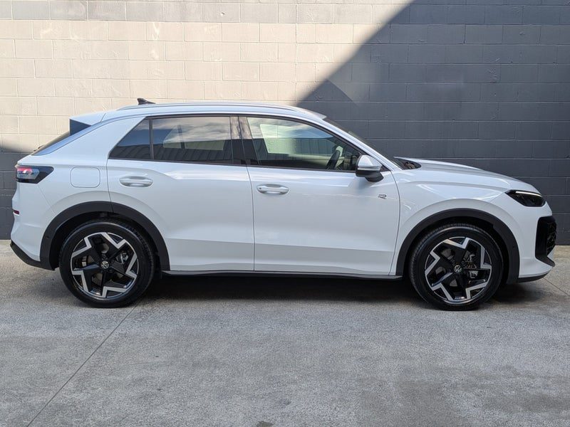 2026 Volkswagen T-Roc R-Line, photo 3