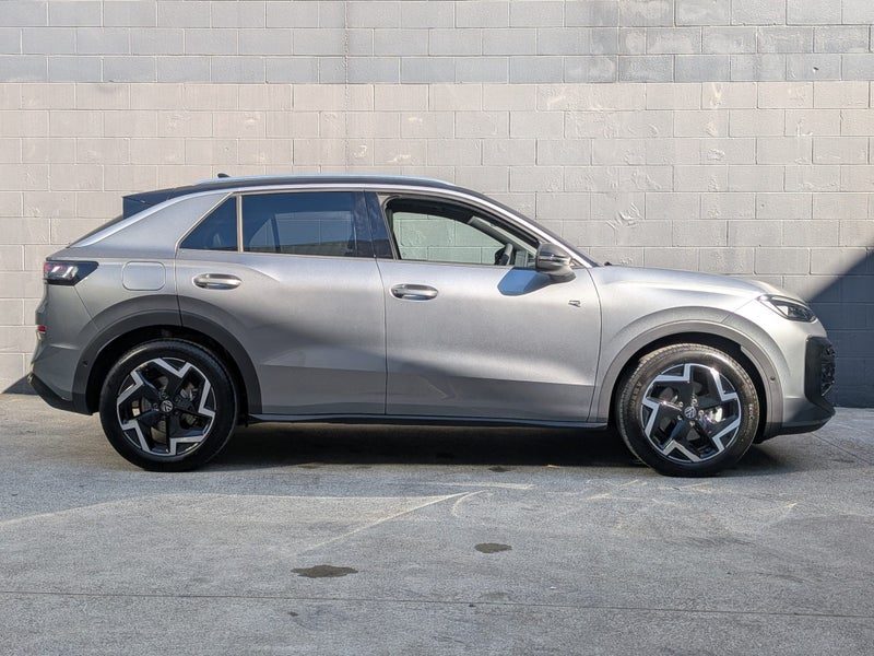 2026 Volkswagen T-Roc R-Line, photo 3