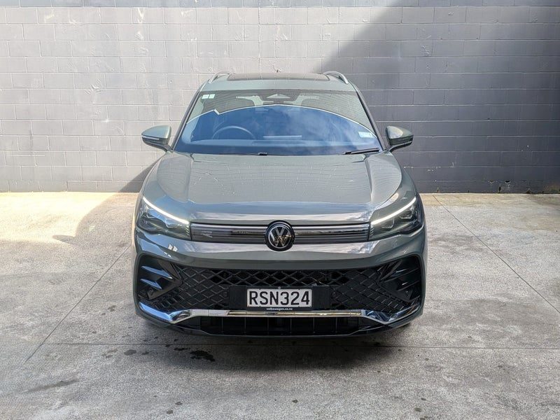 2026 Volkswagen Tiguan R-Line 2WD, photo 2
