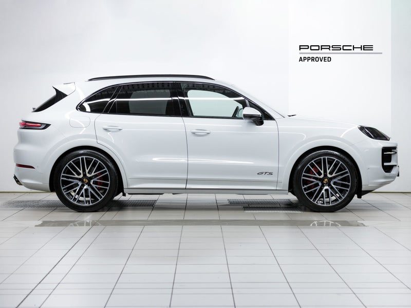 2025 Porsche Cayenne GTS (E3 II), photo 2