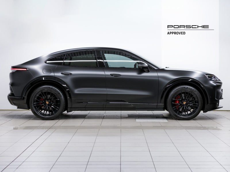 2026 Porsche Cayenne S Coupe Electric, photo 3
