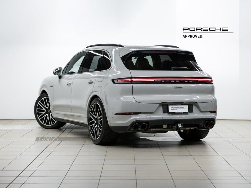 2025 Porsche Cayenne Turbo E-Hybrid (E3 II), photo 3