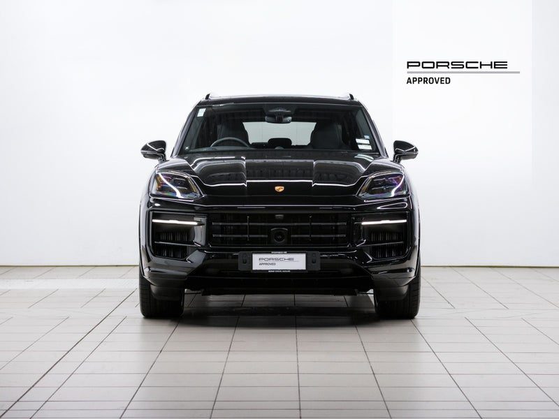 2026 Porsche Cayenne S, photo 2