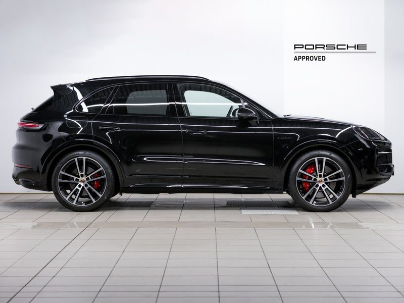 2026 Porsche Cayenne S, photo 3