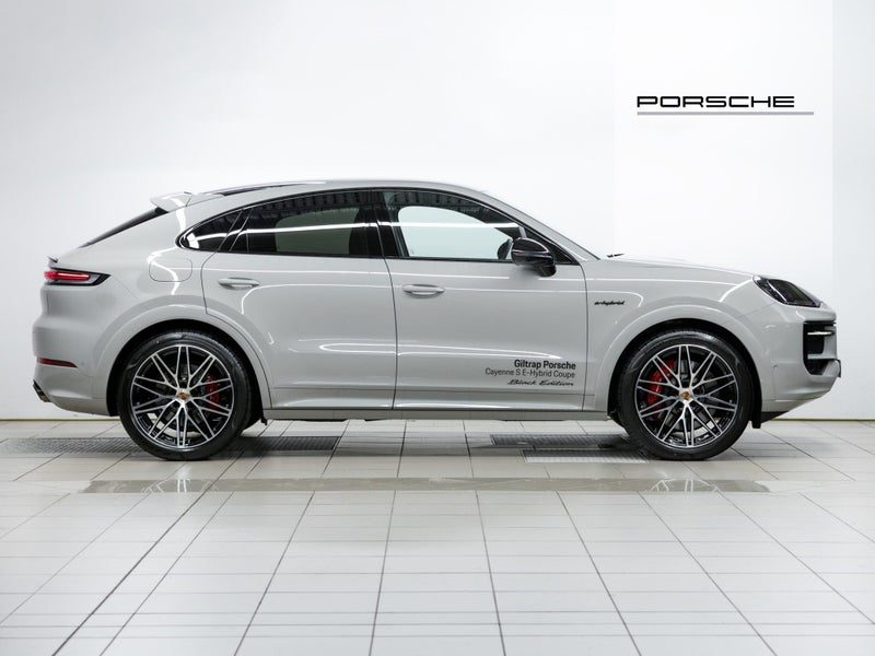 2026 Porsche Cayenne S, photo 3
