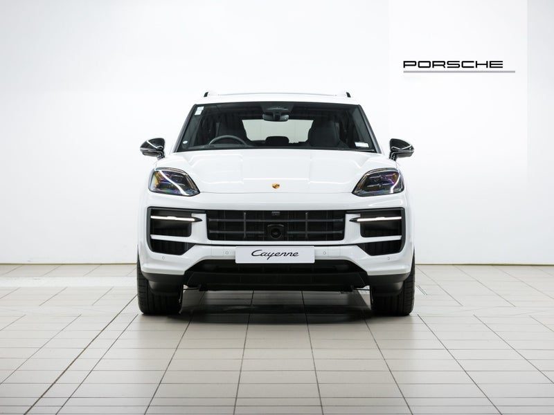 2026 Porsche Cayenne Black Edition (E3 II), photo 2
