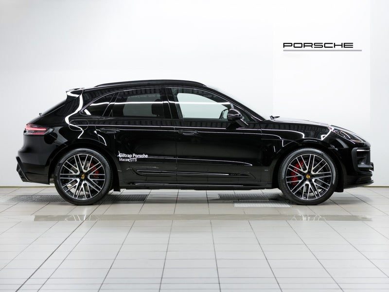 2026 Porsche Macan GTS (III), photo 2
