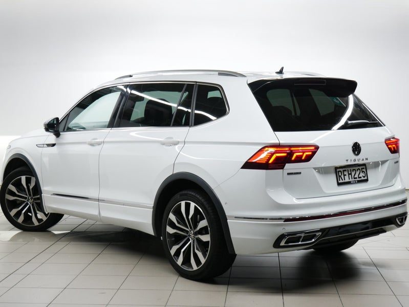 2025 Volkswagen Tiguan Allspace R-Line AWD, photo 3