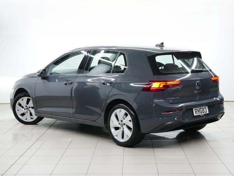 2025 Volkswagen Golf TSI Life 8AT, photo 3