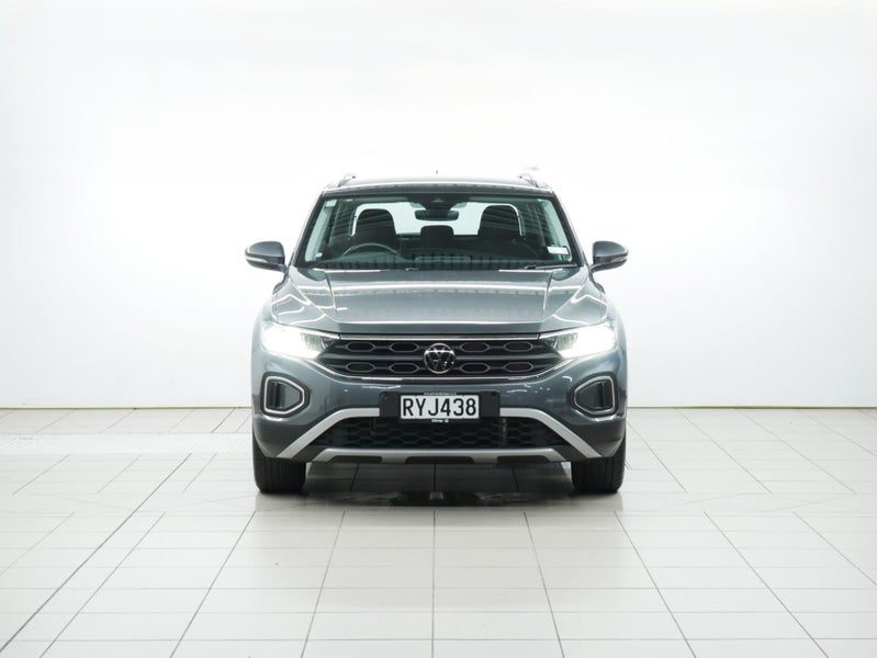 2025 Volkswagen T-Roc Life, photo 2