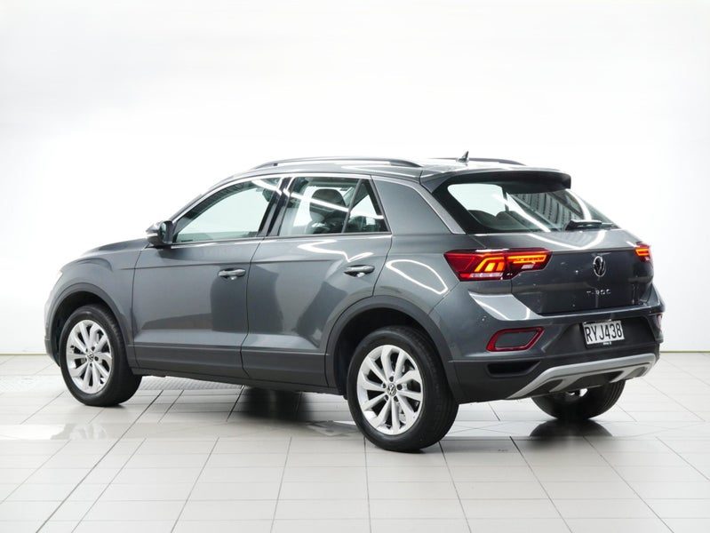 2025 Volkswagen T-Roc Life, photo 3