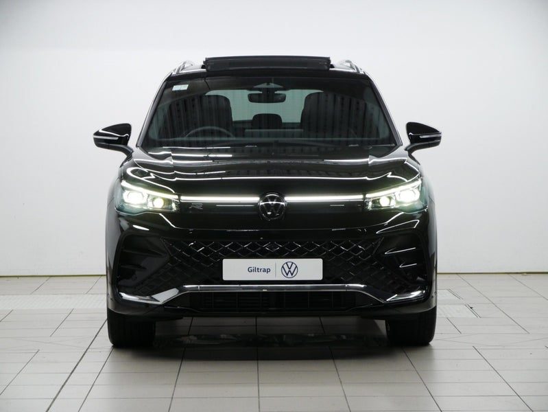 2026 Volkswagen Tiguan R-Line AWD, photo 2