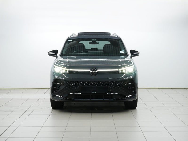 2026 Volkswagen Tiguan R-Line AWD, photo 2