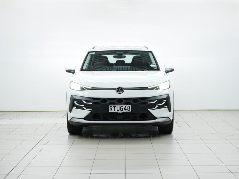 2026 Volkswagen T-Roc Life, photo 2