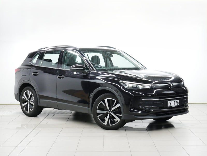 2025 Volkswagen Tiguan Life 2WD, main photo