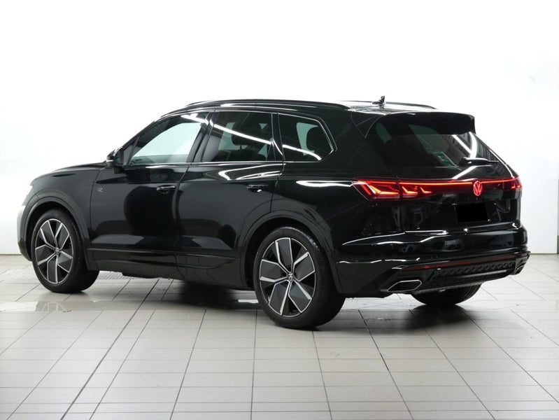 2026 Volkswagen Touareg V6S R-Line TDI, photo 3