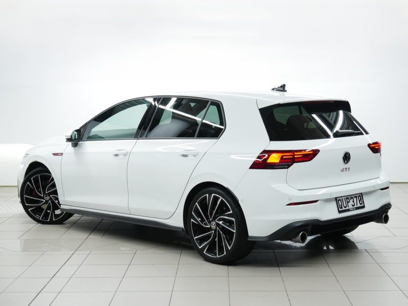 2024 Volkswagen Golf GTI DSG, photo 3