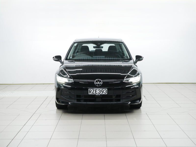 2025 Volkswagen Golf Life, photo 2