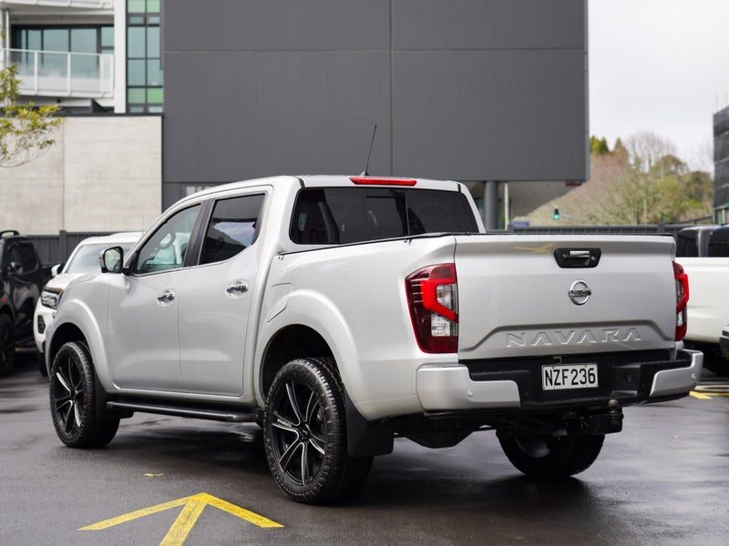 2022 Nissan Navara ST-X 2.3D 4WD 7A 4Dr Ute, photo 2