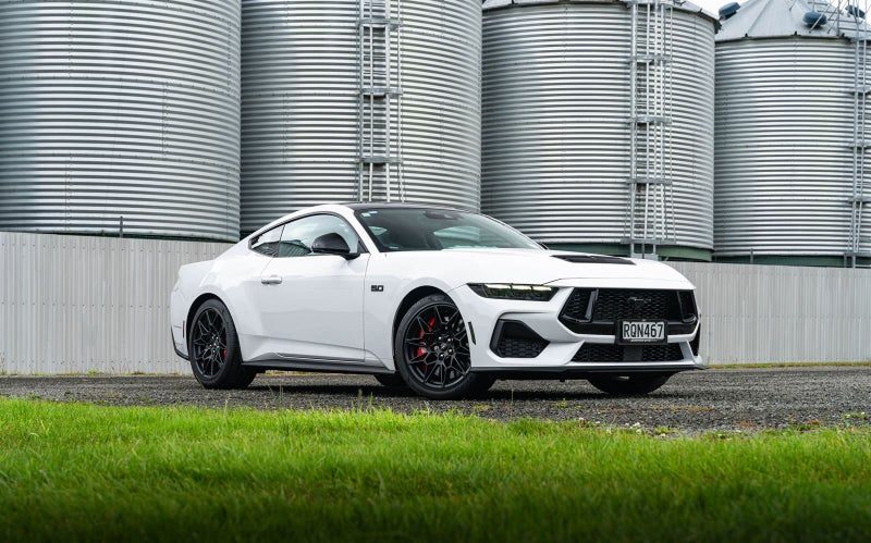 2026 Ford Mustang 5.0 V/8 Black Edition 10 Auto