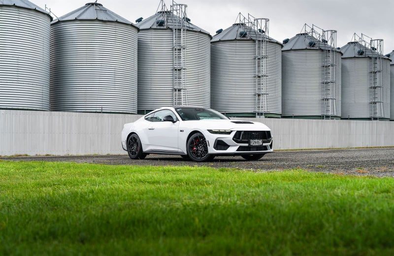 2026 Ford Mustang 5.0 V/8 Black Edition 10 Auto, photo 2