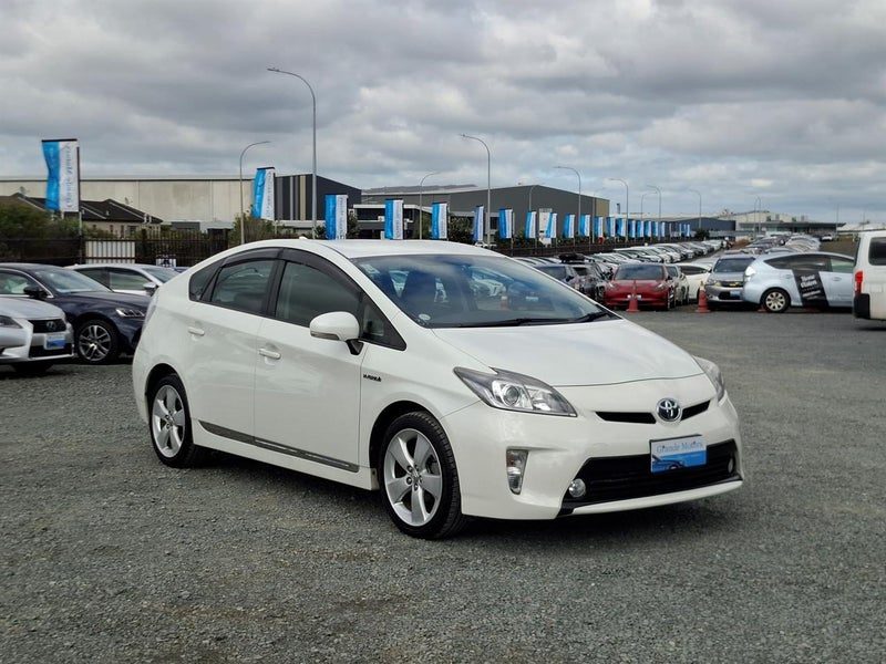 2012 Toyota Prius S Package.Rear camera.8 Airbags.