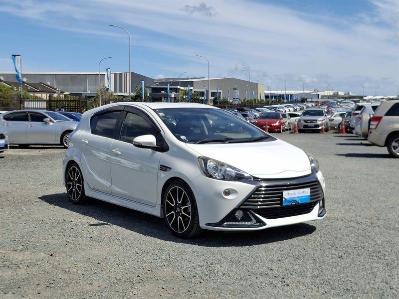 2014 Toyota Aqua GS