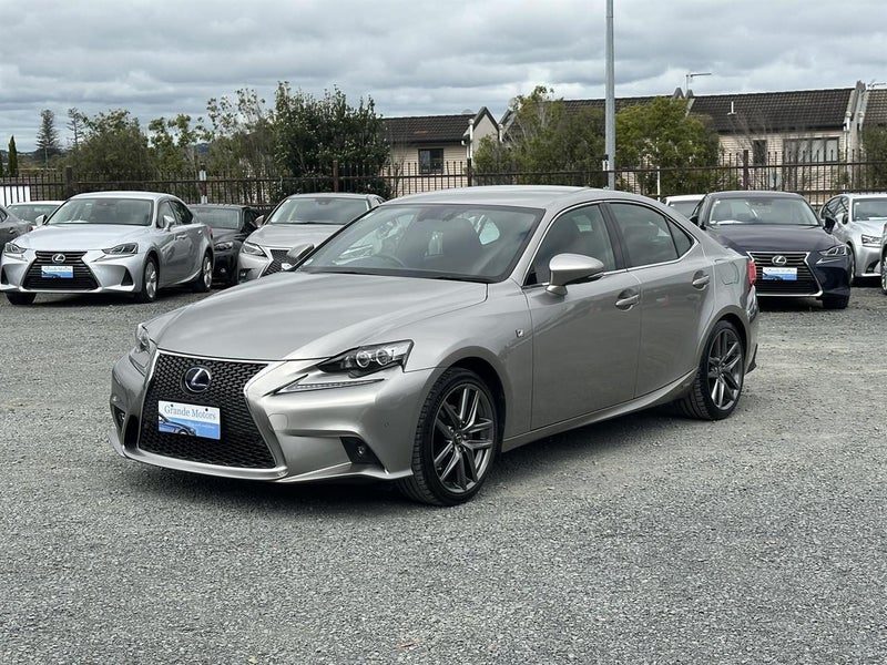 2013 Lexus IS 300h F Sport, photo 3