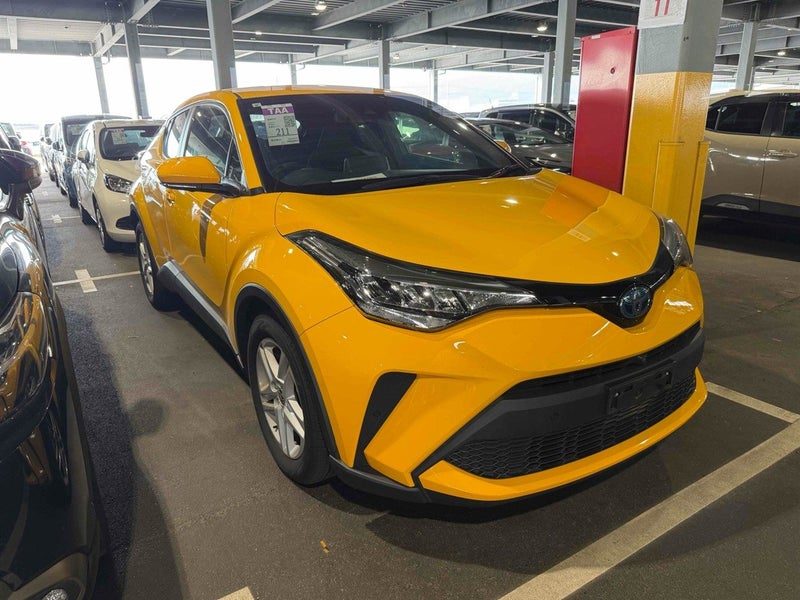 2022 Toyota C-HR S, main photo