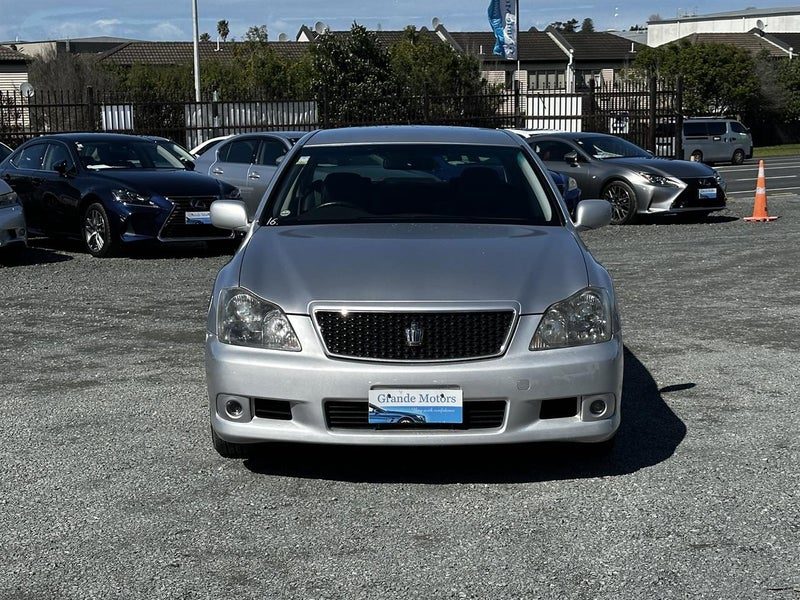 2005 Toyota Crown Athlete, photo 2