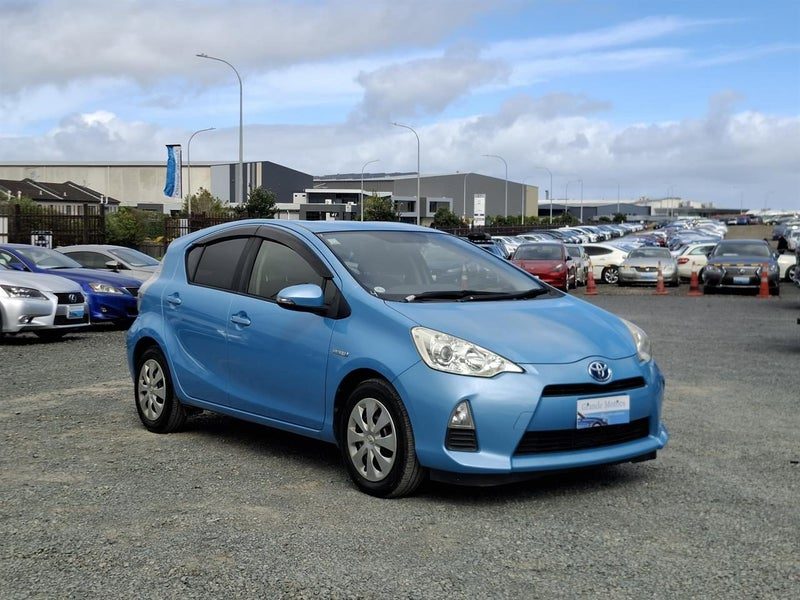 2012 Toyota Aqua S package.Button start.Airbags.