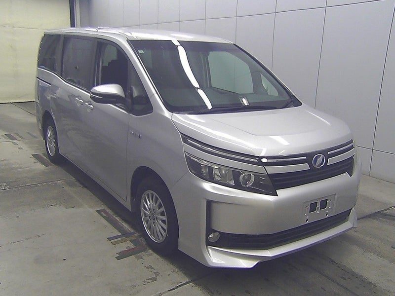 2014 Toyota Voxy X, photo 3
