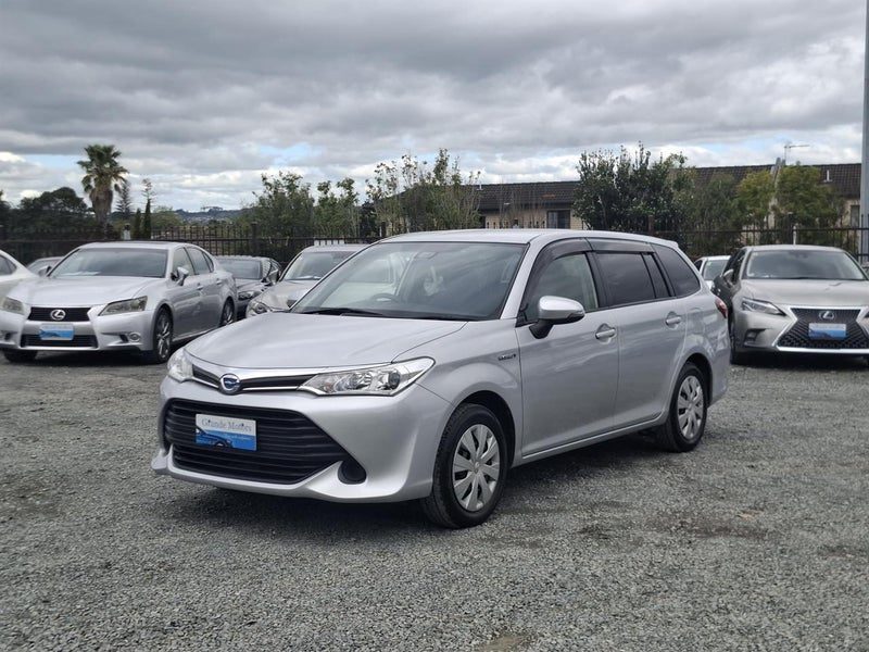 2017 Toyota Corolla Fielder, photo 3