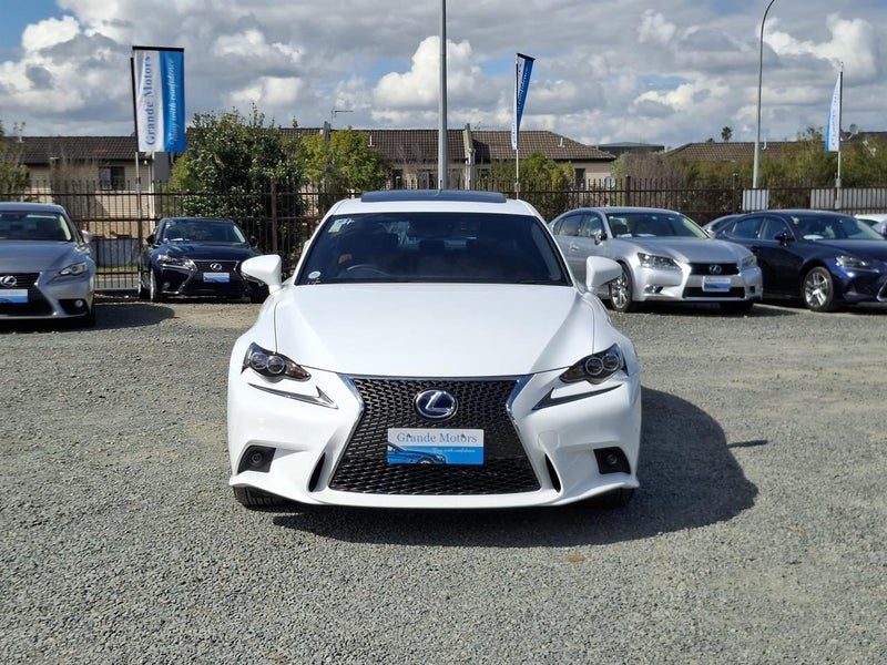 2014 Lexus IS 300h F Sport, photo 2