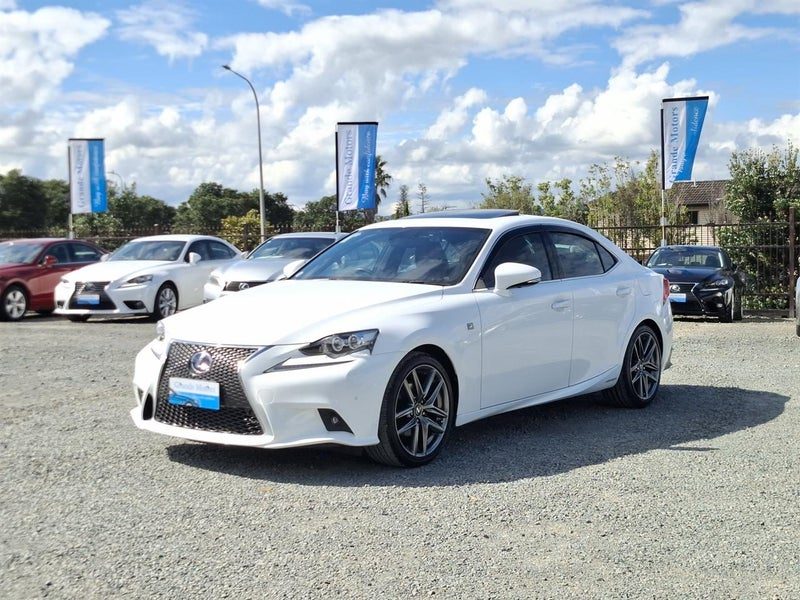 2014 Lexus IS 300h F Sport, photo 3