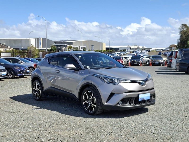 2017 Toyota C-HR G, main photo