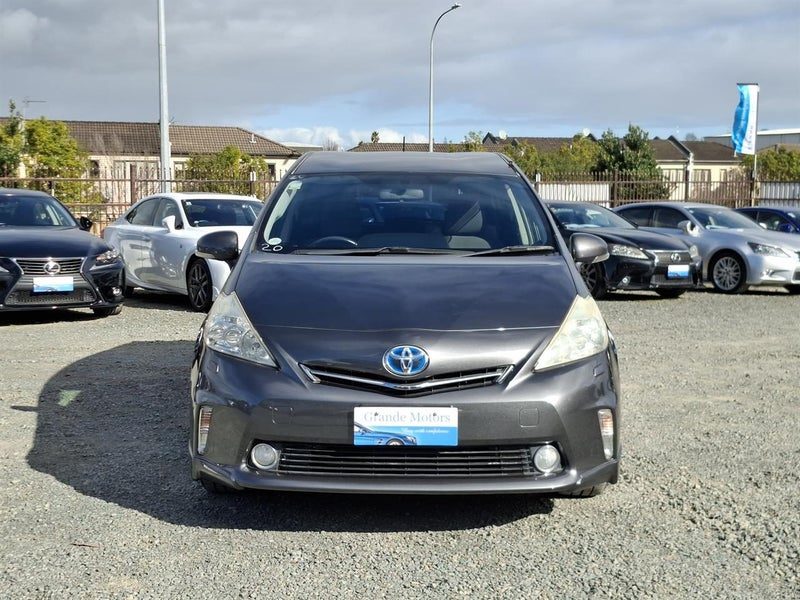 2012 Toyota Prius Alpha S.Rear camera.8 Airbags., photo 2