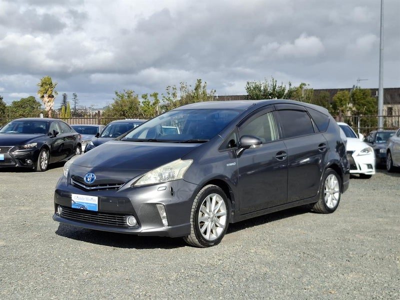 2012 Toyota Prius Alpha S.Rear camera.8 Airbags., photo 3
