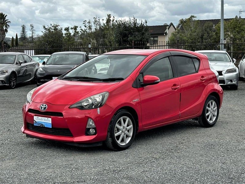 2013 Toyota Aqua G, photo 3