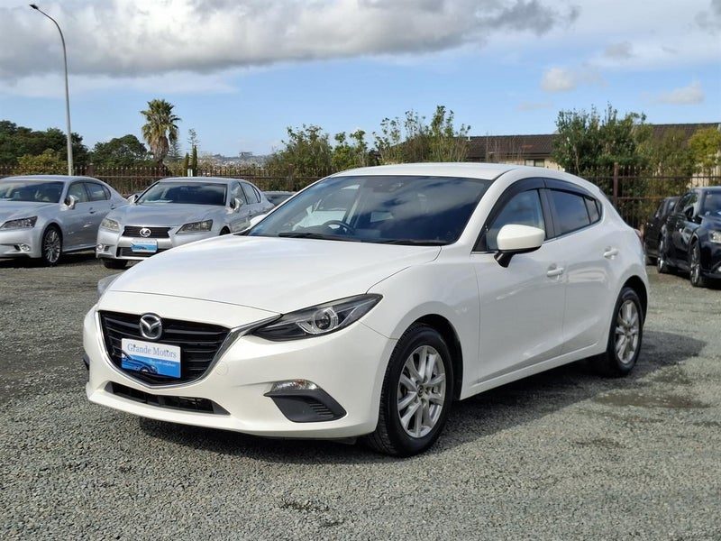 2015 Mazda Axela, photo 3