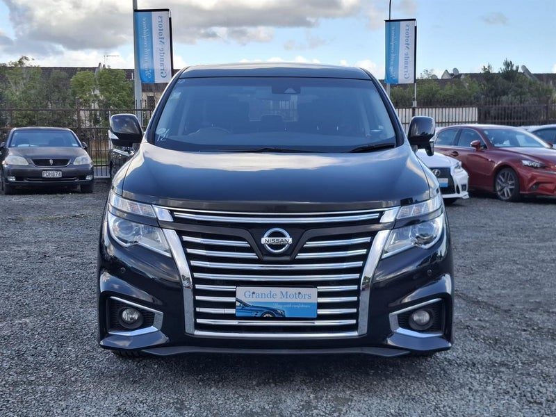2019 Nissan Elgrand Highway Star, photo 2