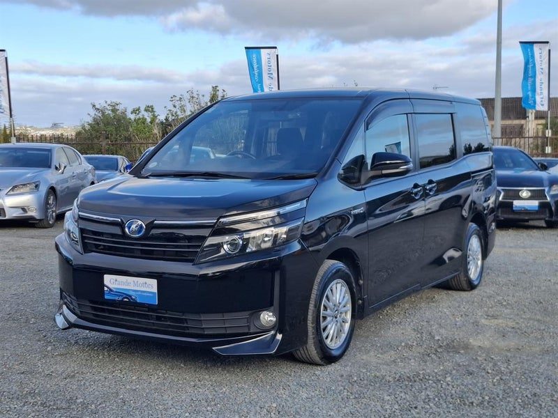 2014 Toyota Voxy 7 Seater, photo 3