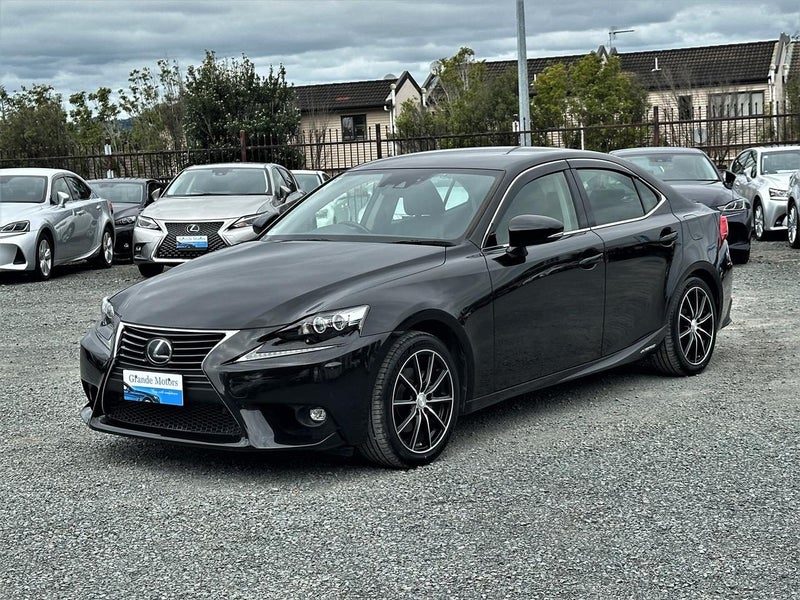 2016 Lexus IS 300h, photo 3