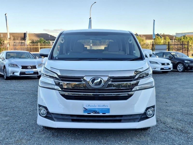 2015 Toyota Vellfire 8 Seater, photo 2
