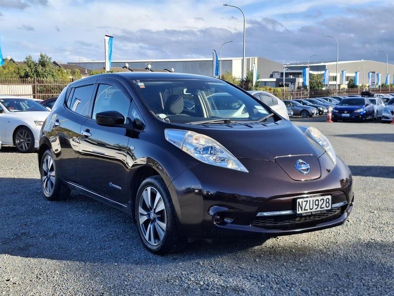 2017 Nissan Leaf 40 KWH, main photo