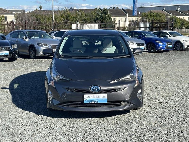 2018 Toyota Prius G, photo 2