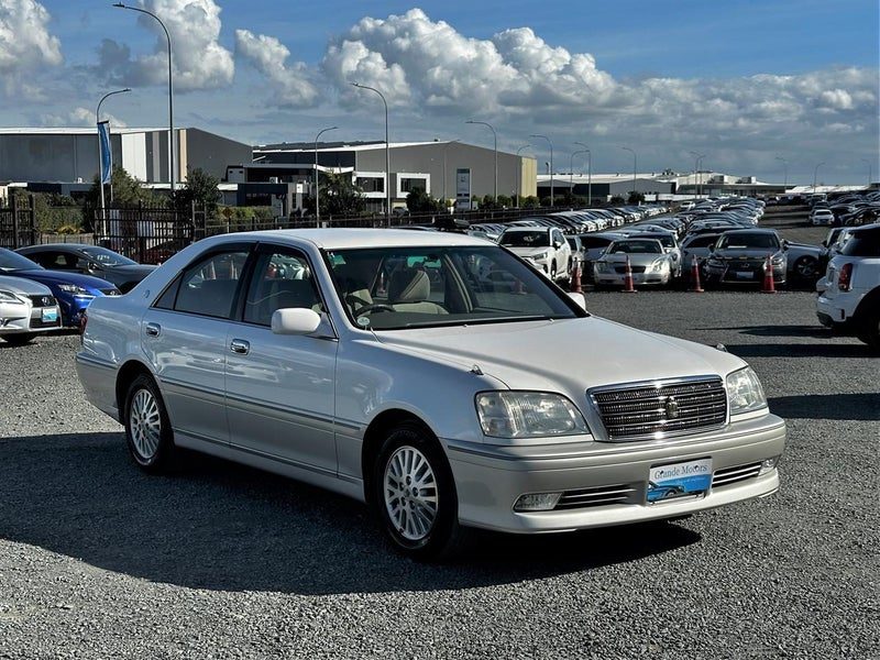 2001 Toyota Crown Royal Saloon.SRS Airbags.