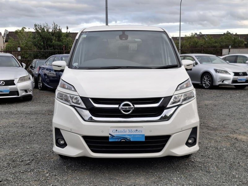 2018 Nissan Serena Hybrid, photo 2